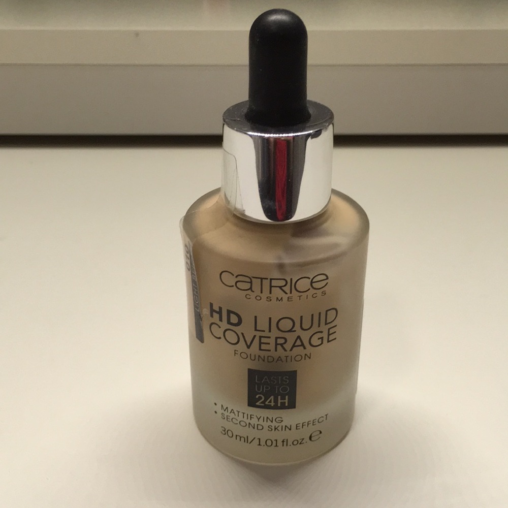Catrice HD Liquid Coverage Foundation